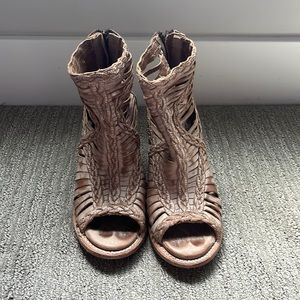 Freebird Bella - Taupe